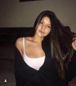 İri Memeleri Olan Sağlam Bir Kadıköy Esmer Escort Necla