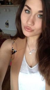 Kadıköy Evde Karma Seks Yapan Yeşil Gözlü Escort Derya